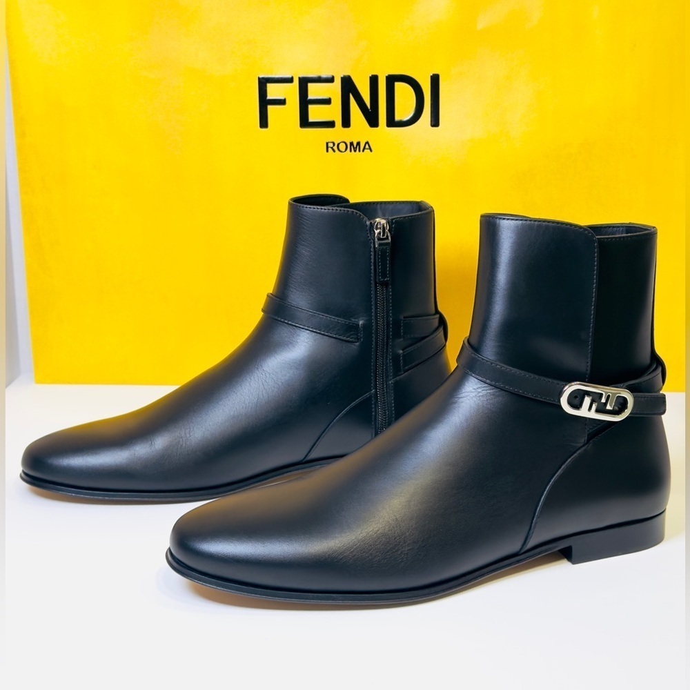 Fendi Vitelo O’Lock Men’s Ankle Leather Boots Black Size 10.5 New! Retail$1200